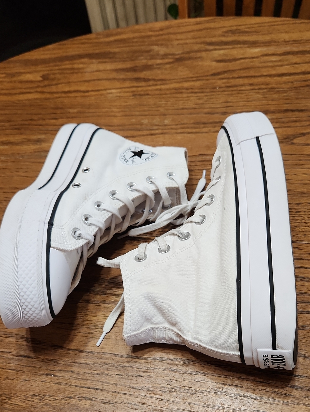 Converse White All Star Hi Top Sneakers Size 7.5 - Picture 5 of 12